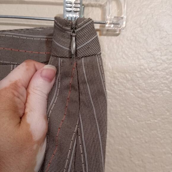 Versailles Beige Knee Length Pinstripe Skirt Flirty Hemline 10 - Picture 7 of 11